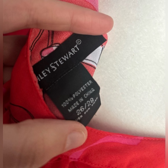 Ashley Stewart Blouse Plus Size 26/28 4X Open Tie Front Red Lipstick Print Fun - Picture 3 of 4